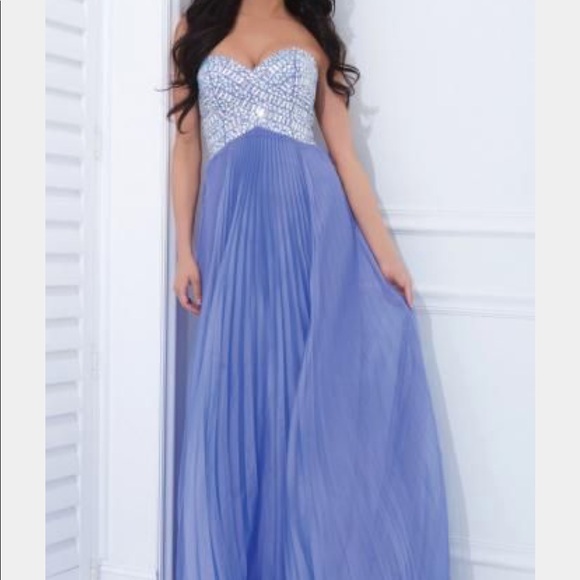 Tony Bowls Dresses & Skirts - ⭐️⭐️HP⭐️💜NWT! Tony Bowls Prom Pageant Gown